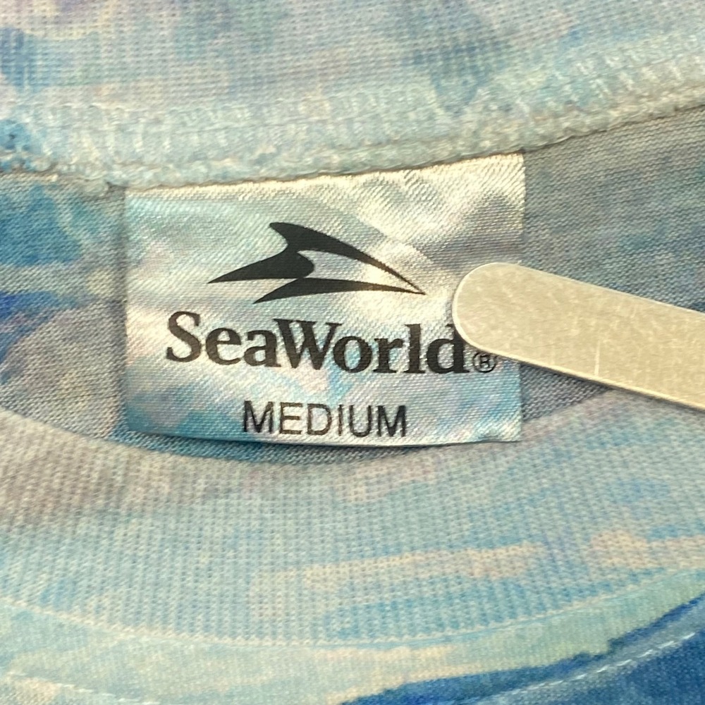 SeaWorld Penguin All Over Print TShirt Sz M Blue Purple Watercolor Graphic Tee - Picture 4 of 10